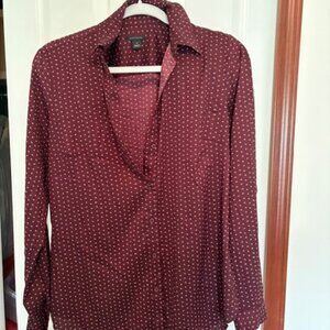 Ann Taylor Blouse in Burgundy, Medium no stretch button down